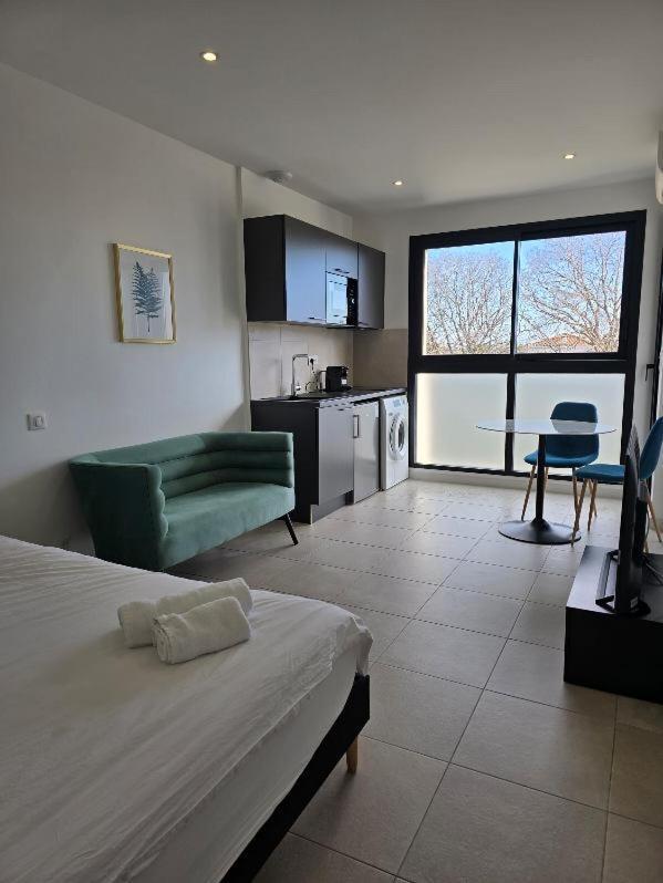 Studio Balcon, Centre Ville, Parc Expo, Arena Perols Luaran gambar